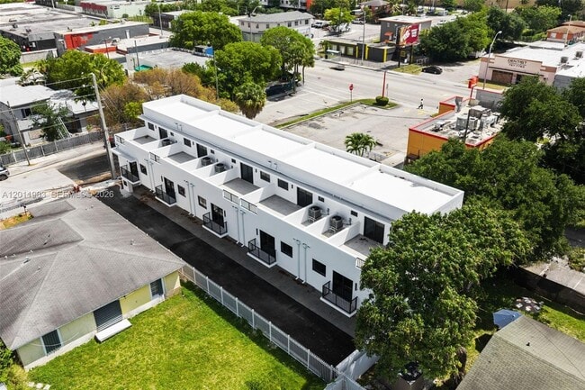 Building Photo - 720 NW 55th Terrace
