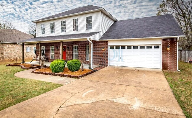 Photo - Wonderful Family Home!