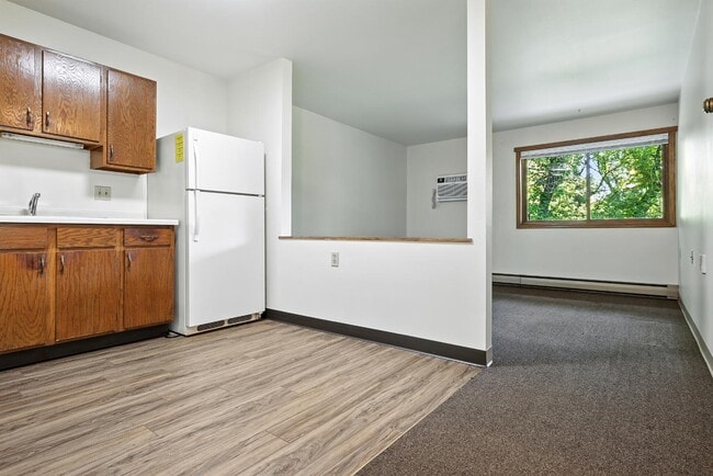 Photo - 509 N Main St