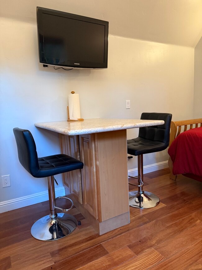 Photo - 312 Crest Dr Unit Cottage