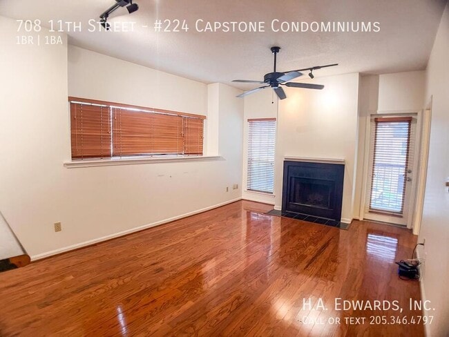 Building Photo - 708 11th St