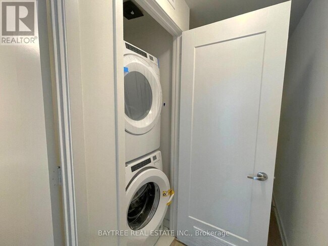 Photo - 135 Lower Sherbourne St Unit 2218 W