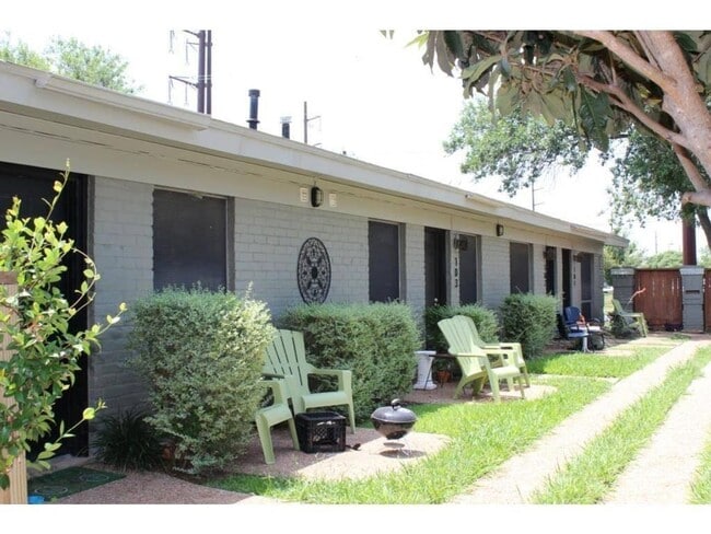Photo - UPGRADED 1 BED WASHER AND DRYER IN UNIT Unit #104