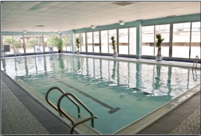 Photo - Newly Renovated, 1 Bed / 1Bath Unit with Stunning Lake Views and Pool Unit 1603S