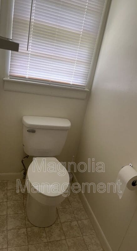 Photo - 526 Waddill St