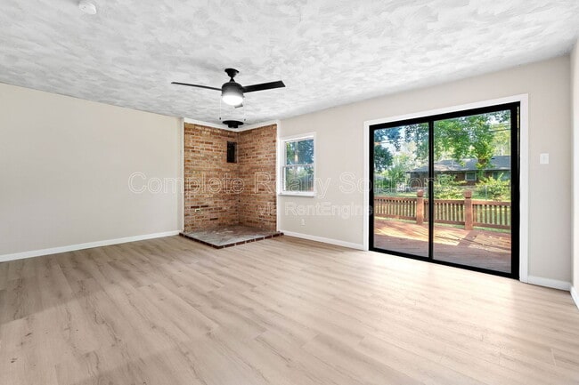Photo - 1139 Lakeview Ave