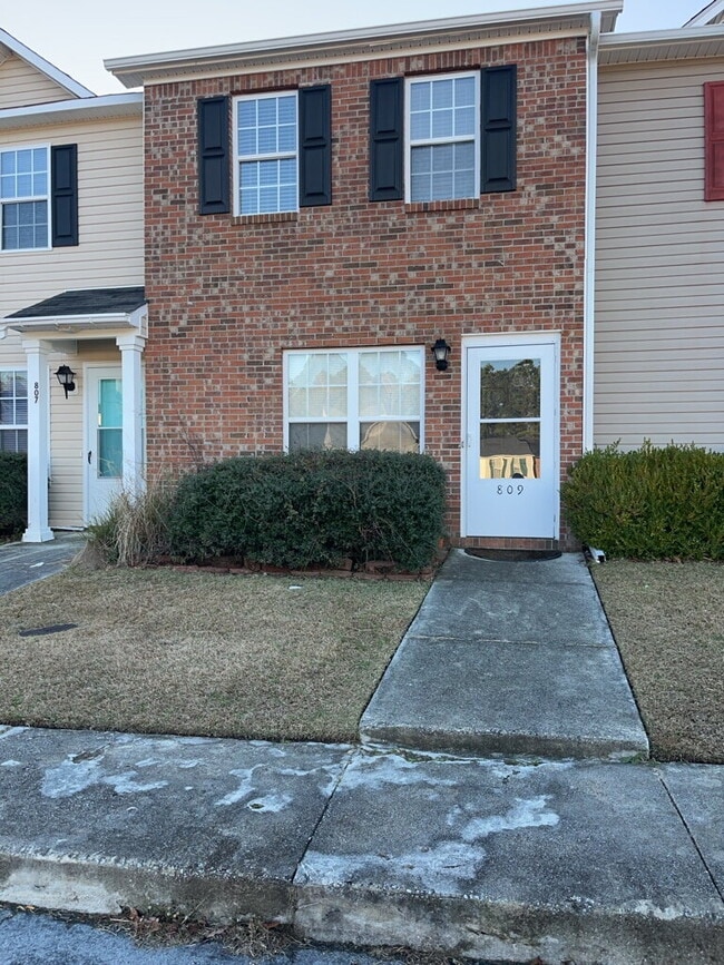 Building Photo - 809 Timberlake Trail