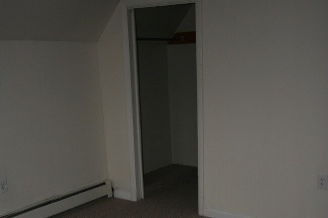 Bedroom - 333 Ohio St Apartments