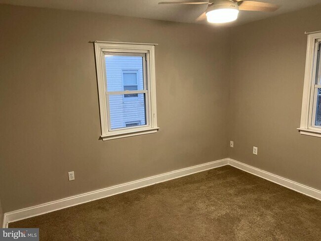 Photo - 199 1/2 Balignac Ave