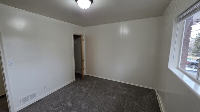 Photo - 1060 36th St