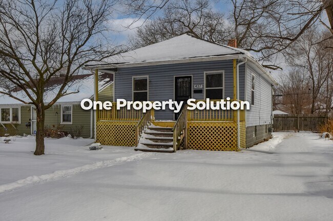 Photo - 437 Hovey St