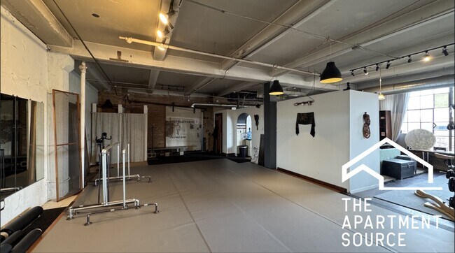 Photo - 3134 W Carroll Ave Unit 2