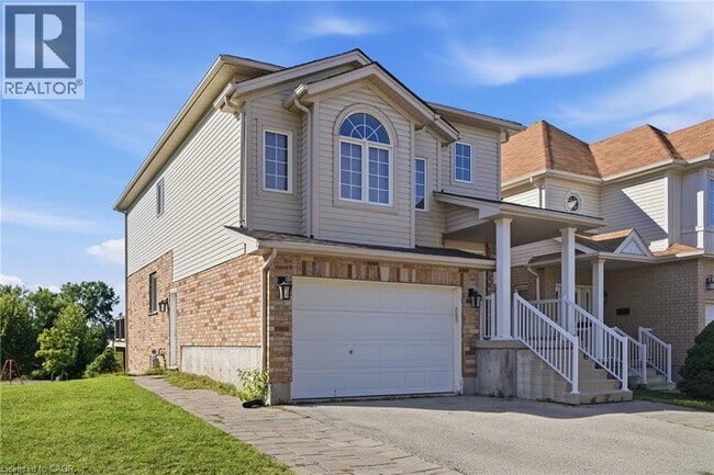 Photo - 287 Westmeadow Dr