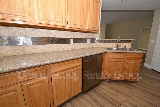 Photo - 8555 W Russell Rd