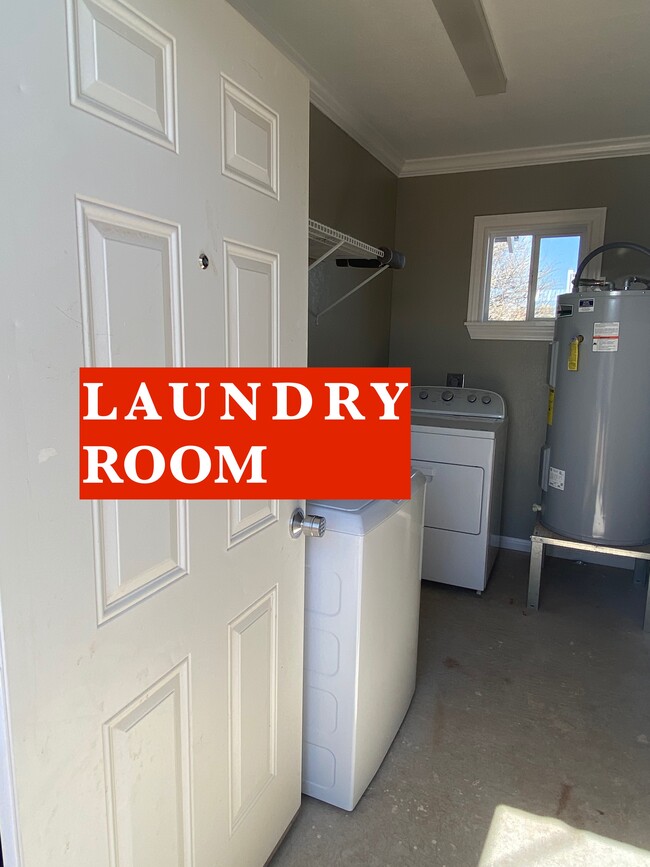 free laundry - 906 S Colorado St Unit #1