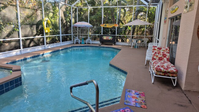 Photo - 1493 Country Oaks Ln