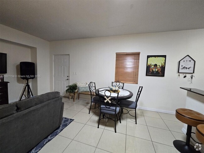 Building Photo - 8440 SW 8th St Unit 307A Rental