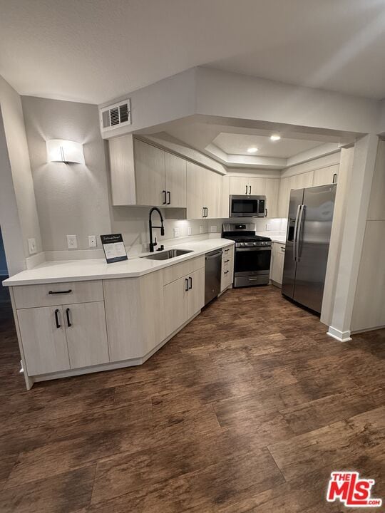 Building Photo - 7660 Beverly Blvd Unit 237