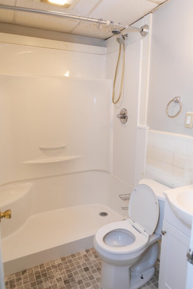 Photo - 432 Wilson St NW