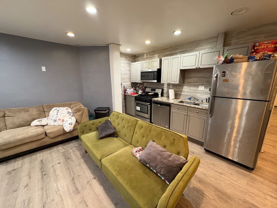 Photo - 5807 Hobart St (Pittsburgh, PA)