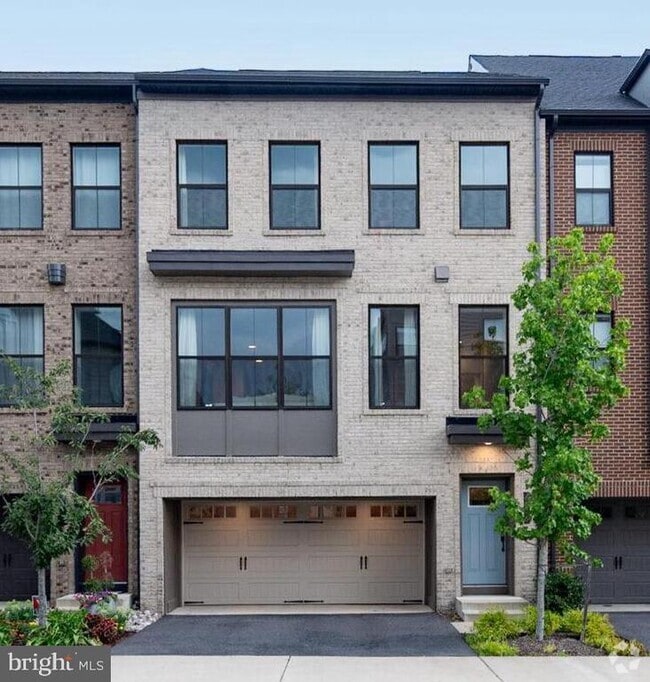 Building Photo - 6275 Edsall Rd Rental