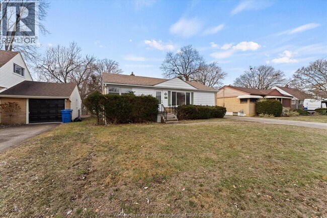 Photo - 3701 Dandurand Ave