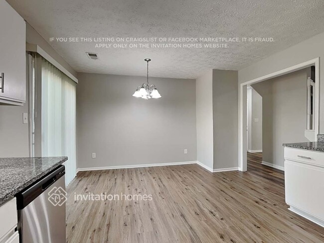 Photo - 1052 Autumn Crest Dr