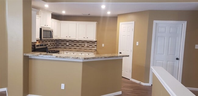 Photo - 222 Canterbury Dr