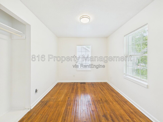 Photo - 7924 Agnes Ave