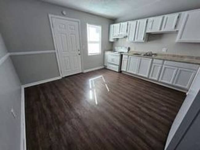 Photo - 314 Station Crossing Dr Unit B