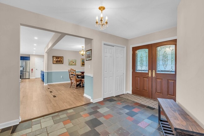 Photo - 180 Hartshorne Rd
