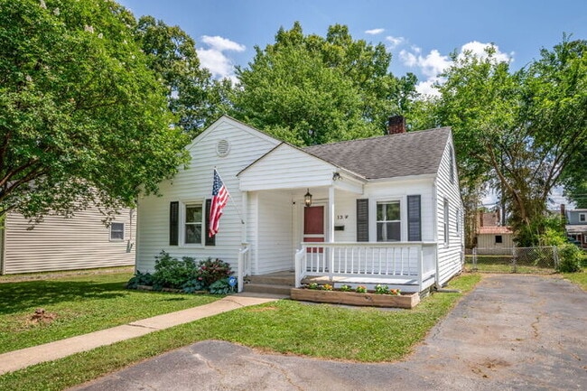 Photo - Charming 3-Bedroom, 1 Bath Home located in Sandston-$1750/Mo