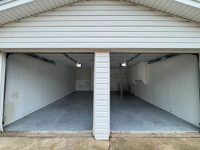 Photo - 8140 NW 28th St