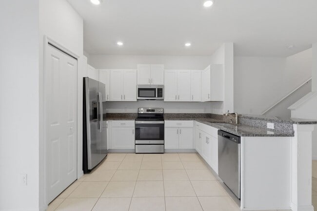 Photo - 32127 Powderpuff Mimosa Dr