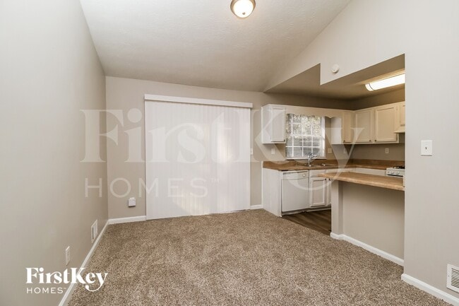 Photo - 457 Maid Marion Ln