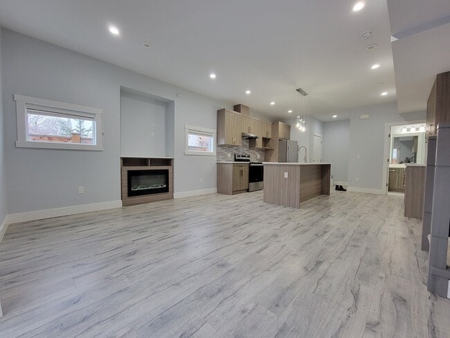 1056 Martin Ave