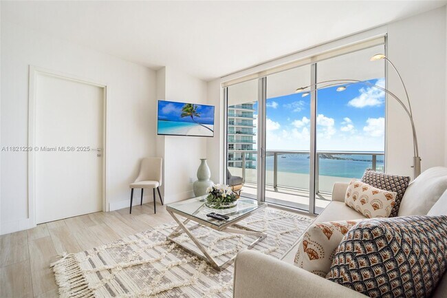 Photo - 1300 Brickell Bay Dr Unidad 3004