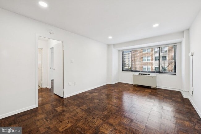 Photo - 5410 Connecticut Ave NW Unit 315