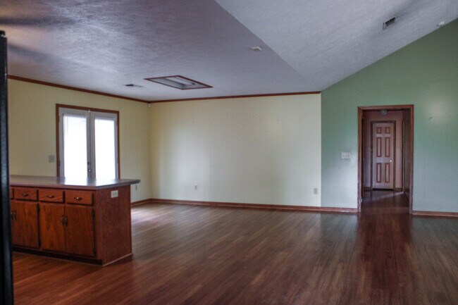 Photo - 2241 Old Highway 25