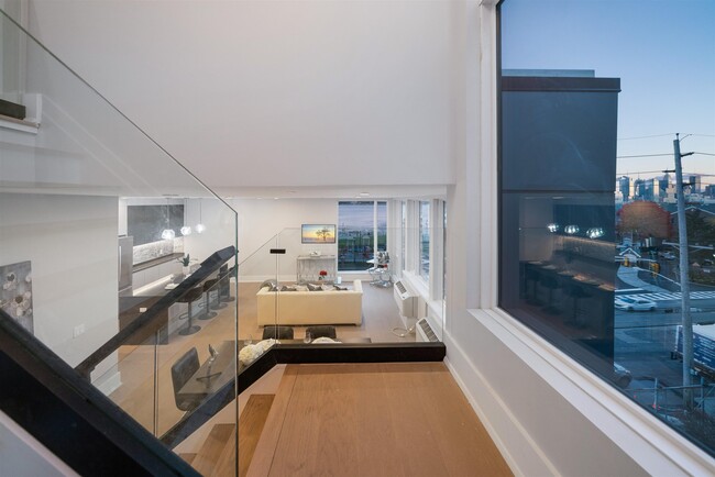 Building Photo - 7101 River Rd Unit 305B