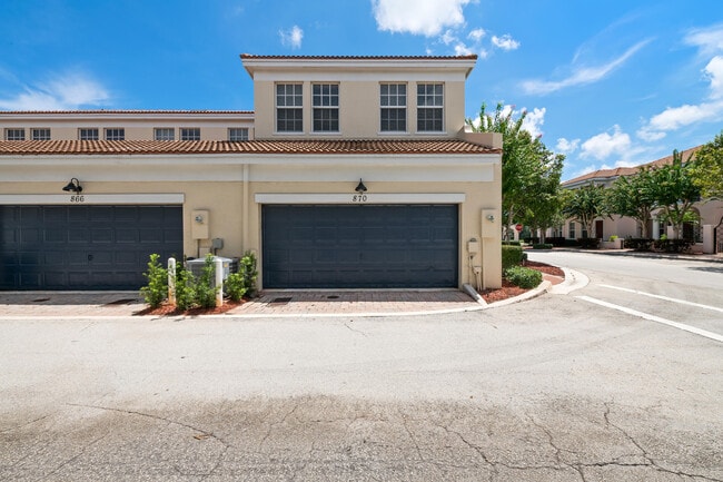 Photo - 870 NW 83rd Ln