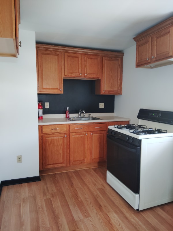 Building Photo - 13 Amity St Rental