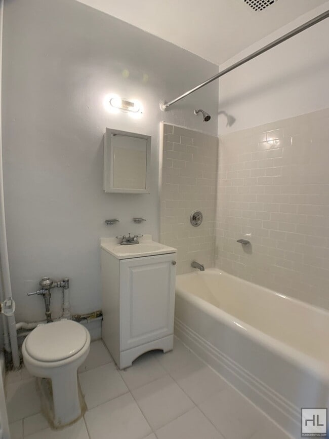 E 58TH ST