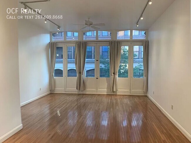 Photo - 261 N 3rd St