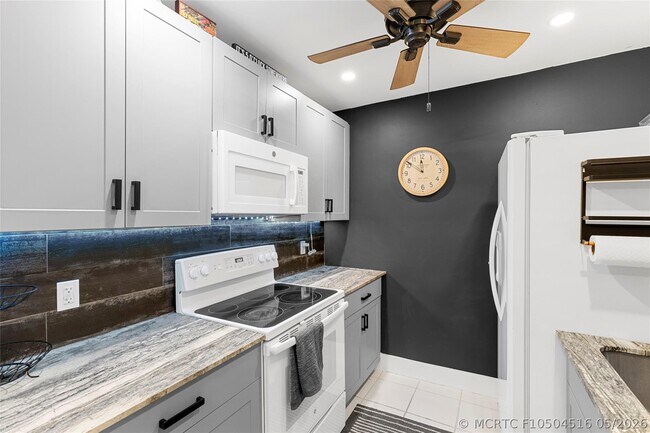 Photo - 825 NW 13th St Unit 1130