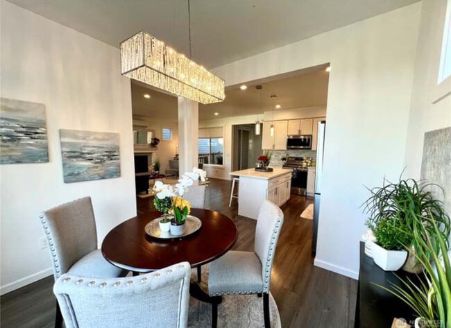 Photo - 1438 E Morton St