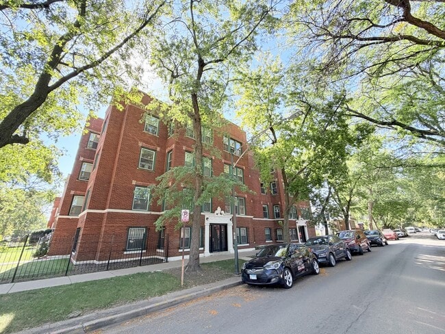Building Photo - 3607 W Ainslie St Unit 2