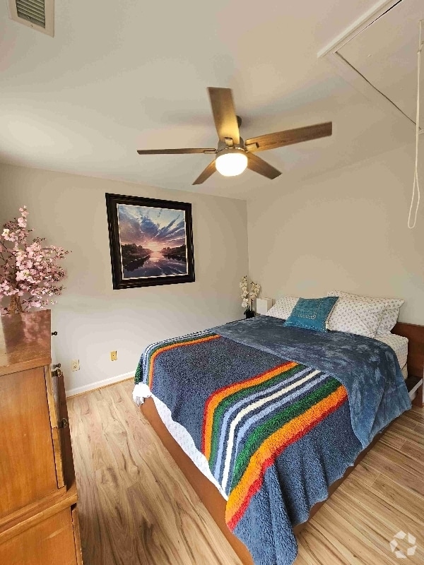 Building Photo - 1208 Raintree Dr Rental