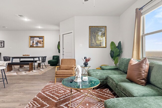 101B Emilie Wy Unit SI FL1-ID1526892P