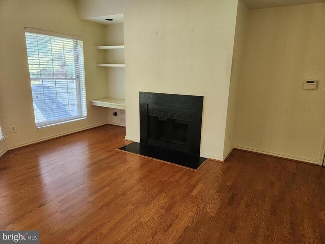 Building Photo - 3916 Penderview Dr Unit 426